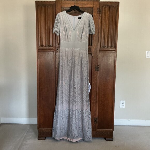 Tadashi Shoji, Dumin Lace Dress in Pewter, Size 10 - Picture 10 of 11